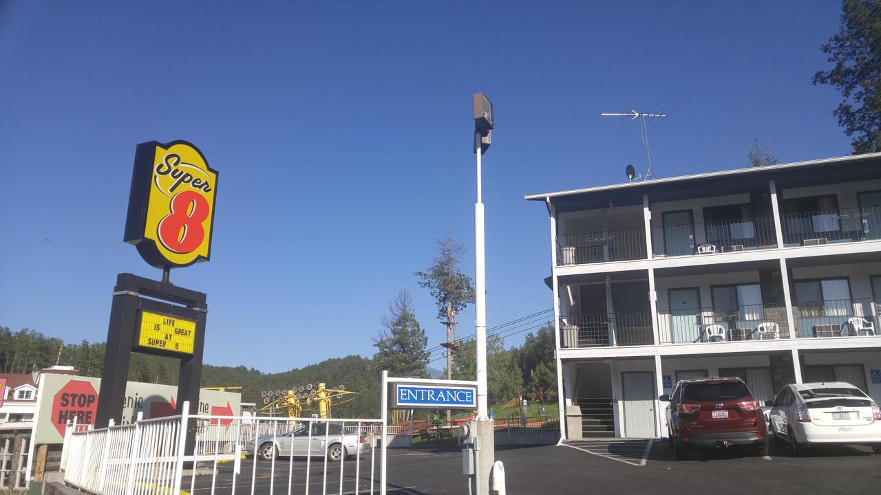 Super 8 By Wyndham Keystone/Mt. Rushmore Hotel Exterior photo