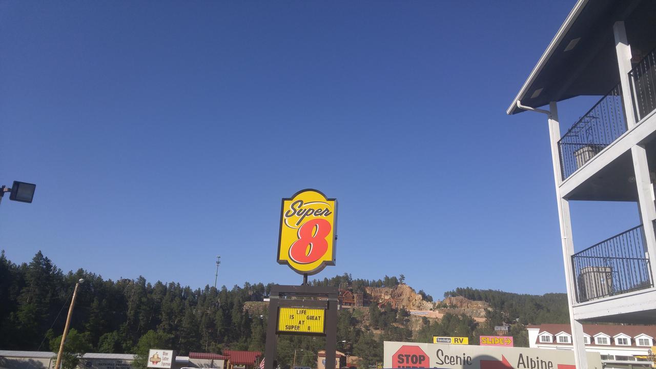 Super 8 By Wyndham Keystone/Mt. Rushmore Hotel Exterior photo